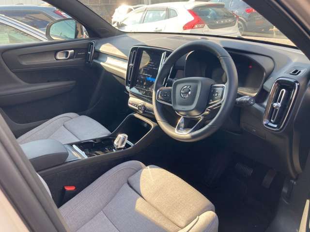 VOLVO C40
