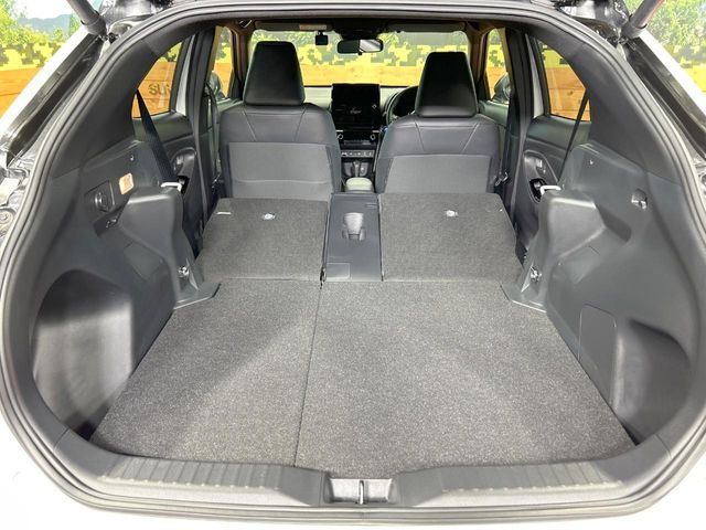 YARIS CROSS HYBRID