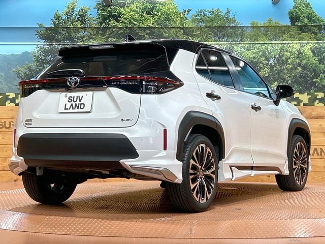 YARIS CROSS HYBRID