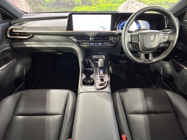 CROWN SPORT