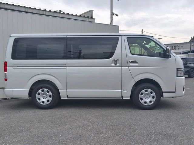 HIACE van 4WD