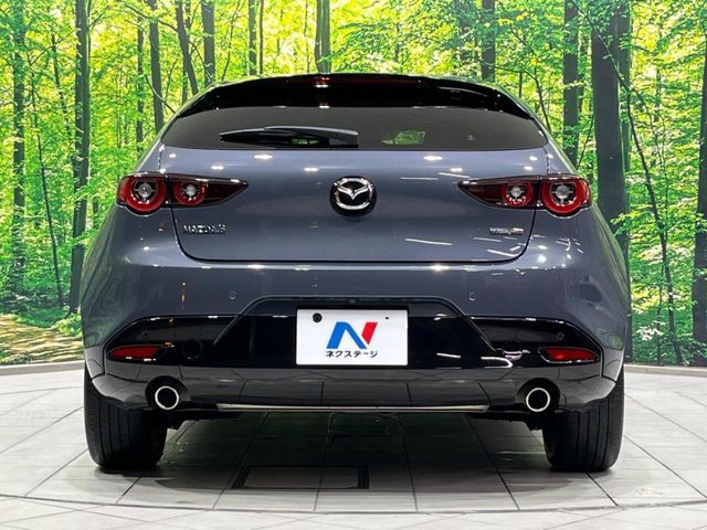 MAZDA3 FASTBACK