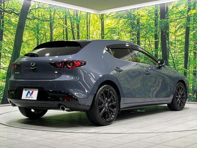 MAZDA3 FASTBACK