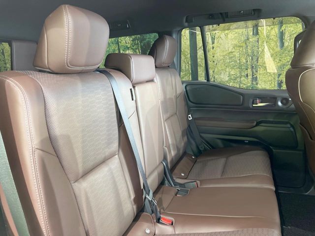 LANDCRUISER 250