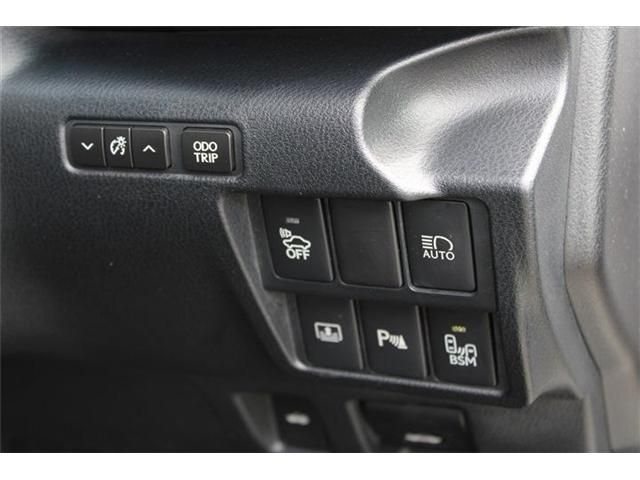 LEXUS IS300h