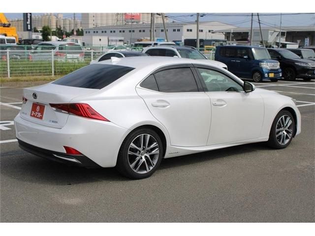 LEXUS IS300h