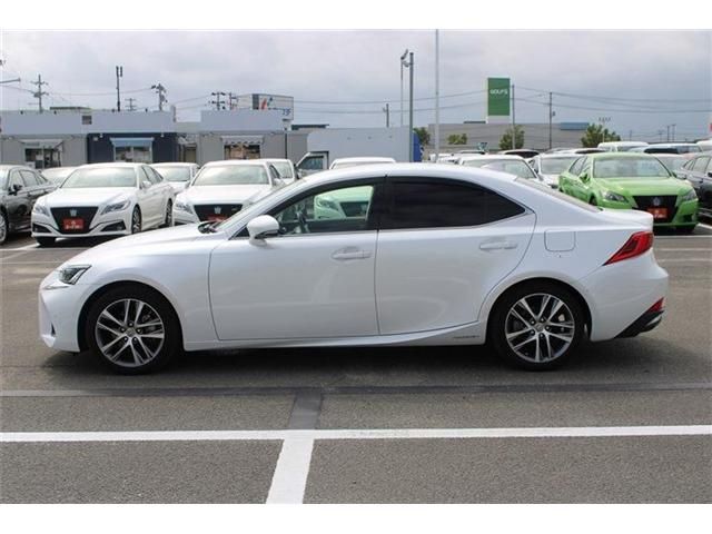 LEXUS IS300h