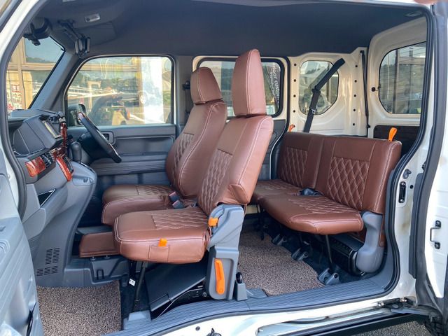 N-VAN