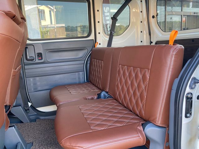 N-VAN