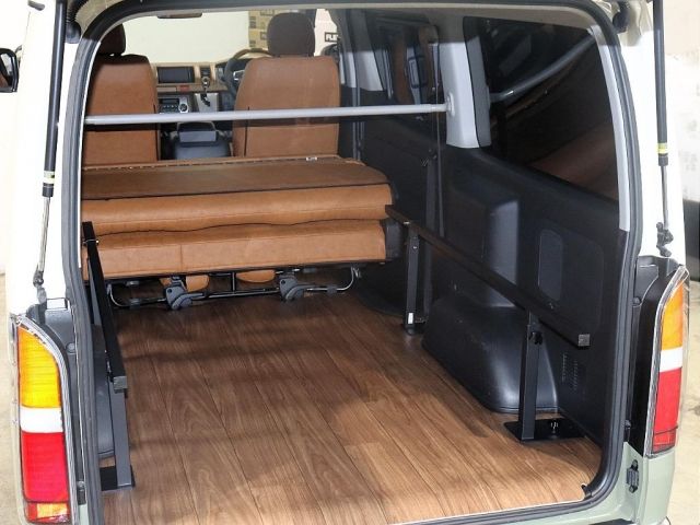 HIACE van 4WD
