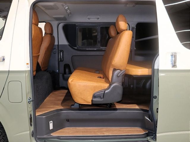 HIACE van 4WD
