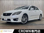 CROWN sedan