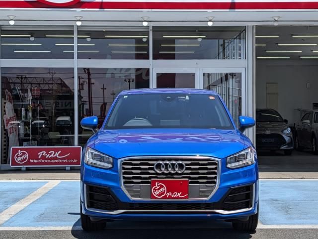 AUDI Q2