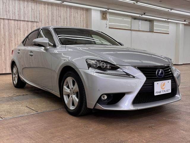 LEXUS IS300h