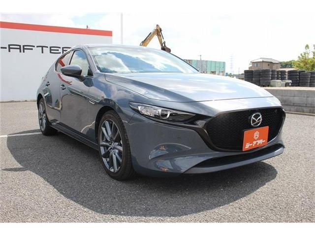 MAZDA3 FASTBACK