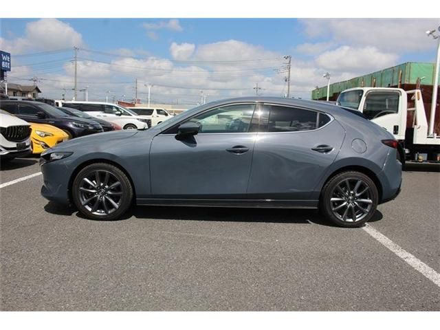 MAZDA3 FASTBACK