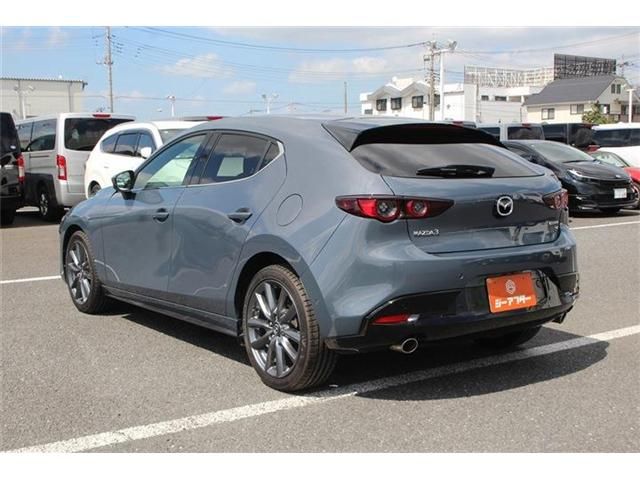 MAZDA3 FASTBACK