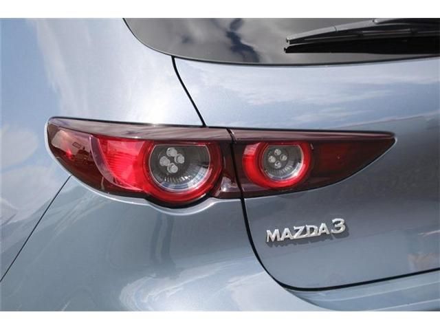 MAZDA3 FASTBACK