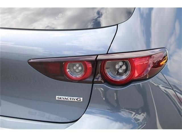 MAZDA3 FASTBACK