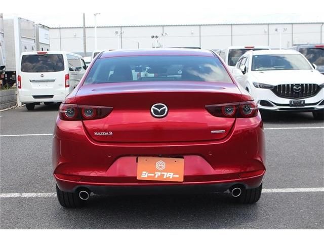 MAZDA3 SEDAN