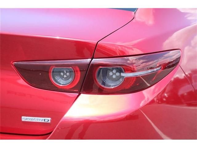 MAZDA3 SEDAN