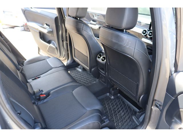 MERCEDES BENZ GLB