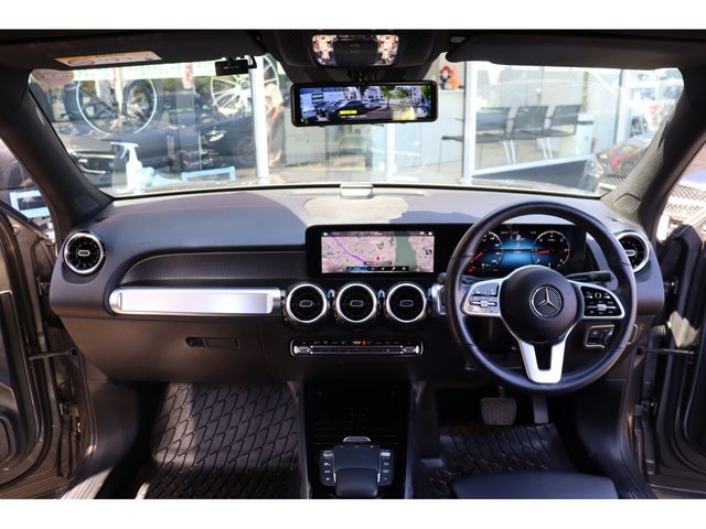 MERCEDES BENZ GLB