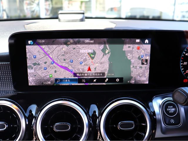 MERCEDES BENZ GLB