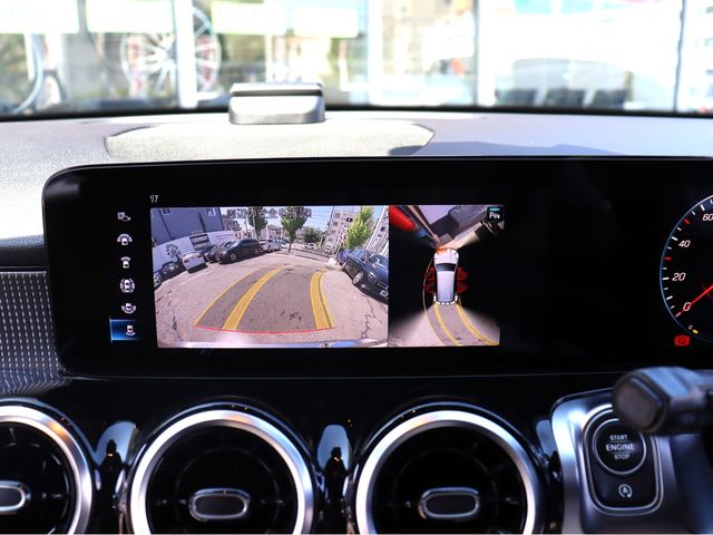 MERCEDES BENZ GLB