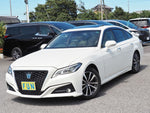 CROWN sedan hybrid