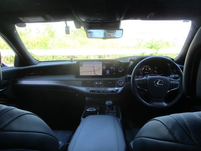 LEXUS LS500h 4WD