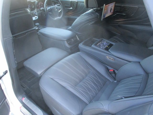 LEXUS LS500h 4WD
