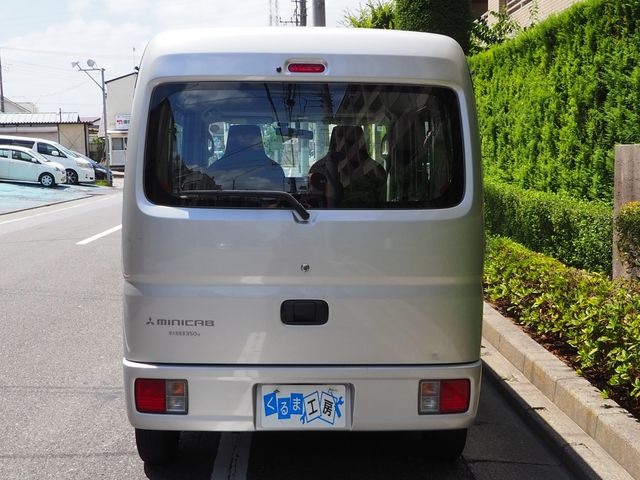 MINICAB van