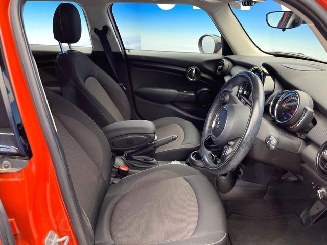 MINI COOPER D 5DOOR