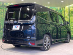 VOXY HYBRID