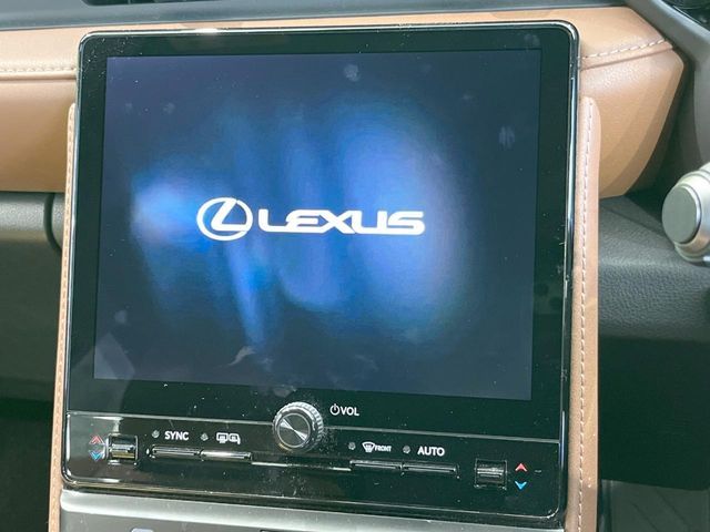 LEXUS LBX