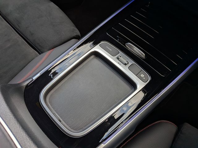 MERCEDES BENZ GLB