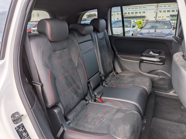 MERCEDES BENZ GLB