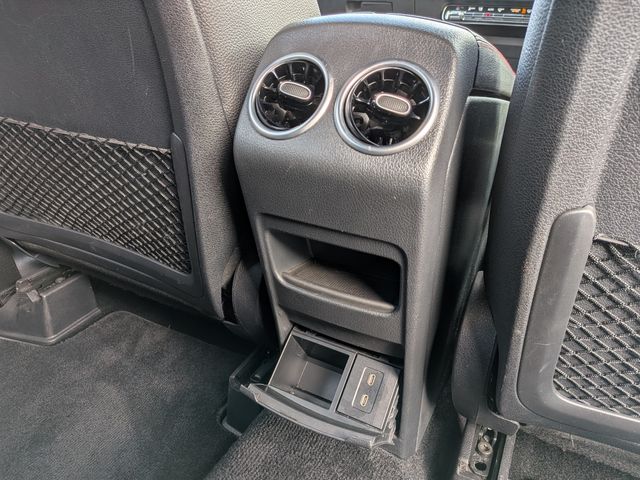 MERCEDES BENZ GLB