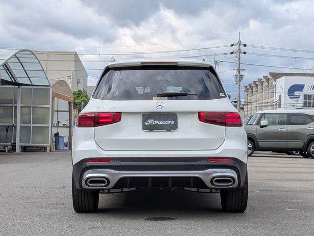 MERCEDES BENZ GLB
