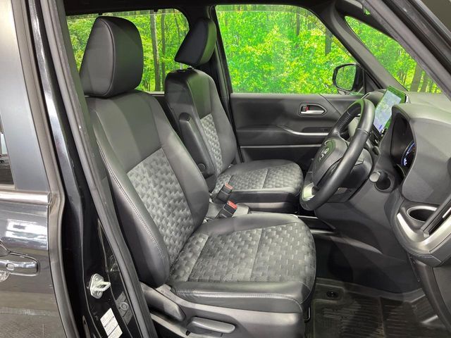 VOXY HYBRID 4WD