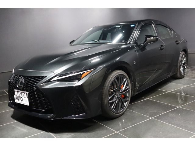 LEXUS IS500