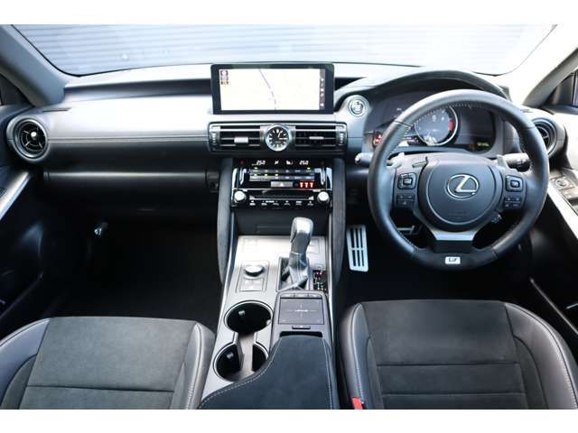LEXUS IS500