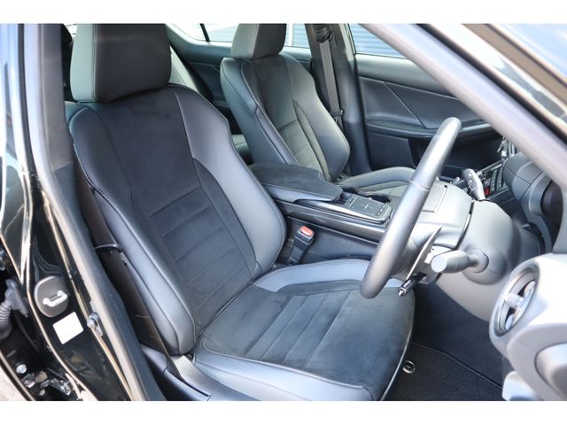 LEXUS IS500