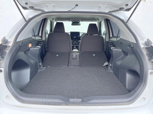 YARIS CROSS