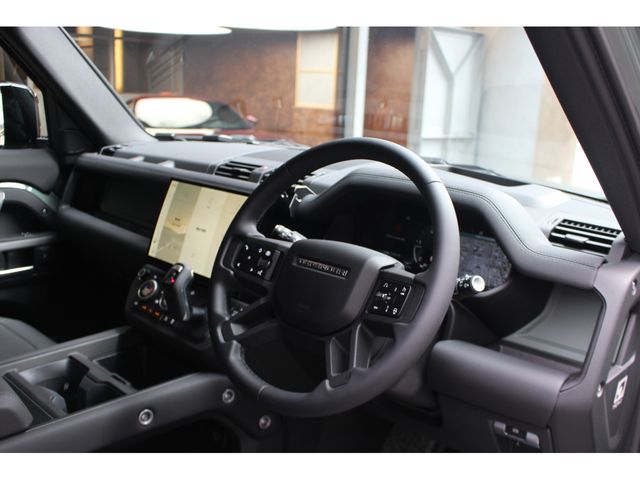 ROVER DEFENDER