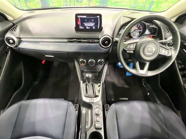 MAZDA2