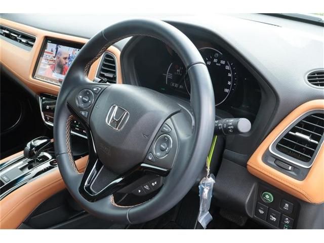 VEZEL HYBRID 4WD