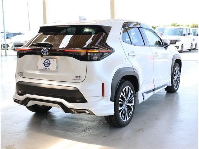 YARIS CROSS HYBRID