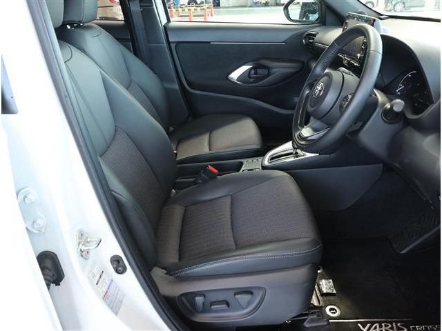 YARIS CROSS HYBRID